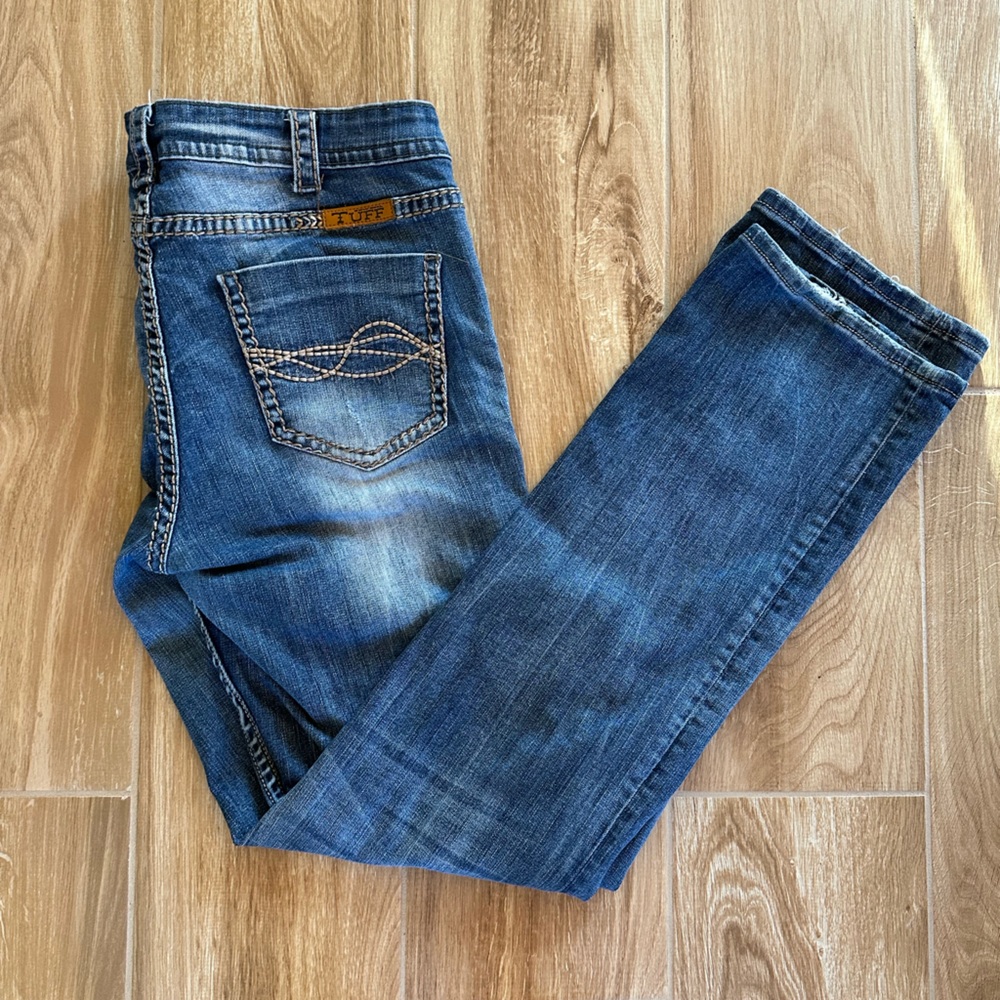 Cowgirl Tuff  Womens "Twisted Metal" Denim Distressed Blue Jeans. Size 34"x35"